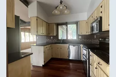 703 Northern Hills Drive NE, Rochester, MN 55906 - Photo 9