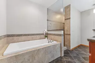 5680 Donegal Dr, Shoreview, MN 55126 - Photo 21