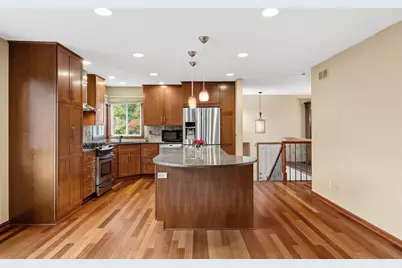 5680 Donegal Drive, Shoreview, MN 55126 - Photo 9