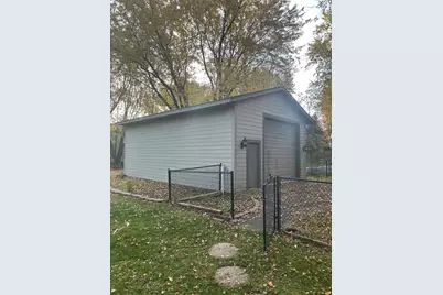 820 Hallam Avenue N, Mahtomedi, MN 55115 - Photo 3