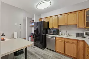 221 Grand Ave W, South Saint Paul, MN 55075 - Photo 9