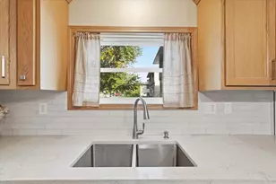 118 11th Ave N, South Saint Paul, MN 55075 - Photo 9