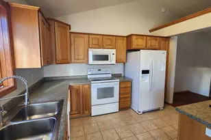 920 Plymouth Ln NW, Rochester, MN 55901 - Photo 3