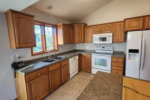 920 Plymouth Ln NW, Rochester, MN 55901 - Photo 5