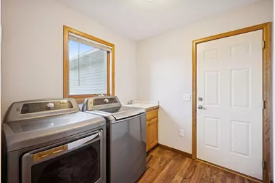 1415 Central Avenue SW, Cambridge, MN 55008 - Photo 15