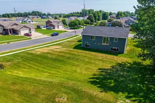 809 5th Ave NW, Dodge Center, MN 55927 - Photo 41
