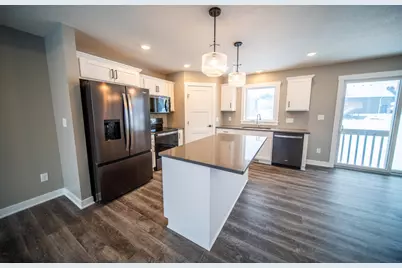 809 5th Avenue NW, Dodge Center, MN 55927 - Photo 11