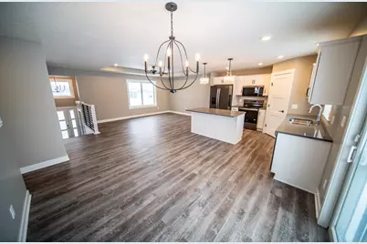 809 5th Avenue NW, Dodge Center, MN 55927 - Photo 13
