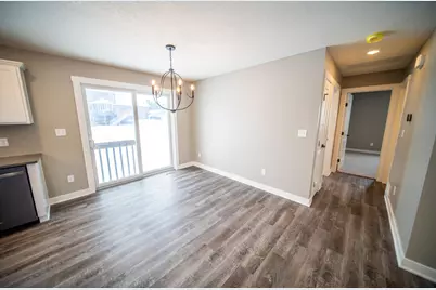 809 5th Avenue NW, Dodge Center, MN 55927 - Photo 11