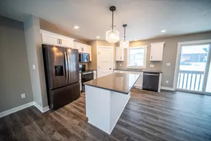 809 5th Ave NW, Dodge Center, MN 55927 - Photo 5
