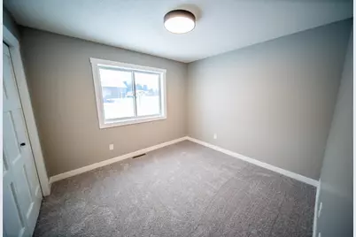 809 5th Avenue NW, Dodge Center, MN 55927 - Photo 23