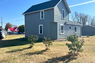 326 N W 1st St, Granada, MN 56039 - Photo 3