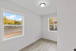 687 Lexington Pkwy N, Saint Paul, MN 55104 - Photo 5