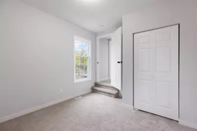 687 Lexington Parkway N, Saint Paul, MN 55104 - Photo 11