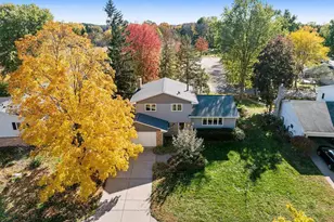 6233 Birchwood Rd, Woodbury, MN 55125 - Photo 3