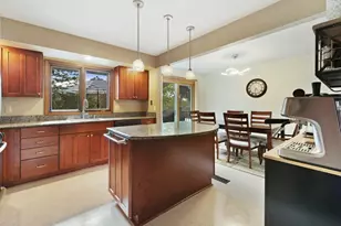 6233 Birchwood Rd, Woodbury, MN 55125 - Photo 9