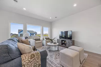 3296 Timber Creek Circle S, Fargo, ND 58104 - Photo 5