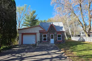 680 Central Ave S, Milaca, MN 56353 - Photo 1