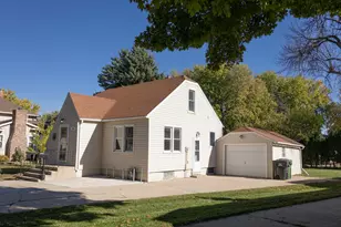 720 Winifred St, Worthington, MN 56187 - Photo 9