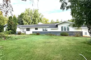 505 6th St NE, Roseau, MN 56751 - Photo 1