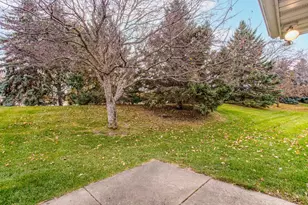 8537 Telford Ln, Brooklyn Park, MN 55443 - Photo 5