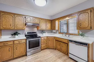 1012 Crystal Lake Rd E, Burnsville, MN 55306 - Photo 11