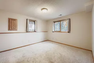 1012 Crystal Lake Rd E, Burnsville, MN 55306 - Photo 29