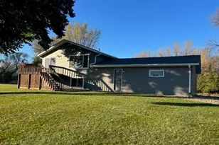 817 16th St, Windom, MN 56101 - Photo 1
