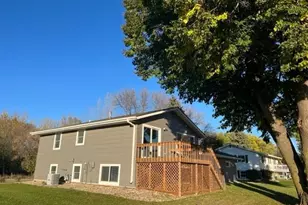 817 16th St, Windom, MN 56101 - Photo 3