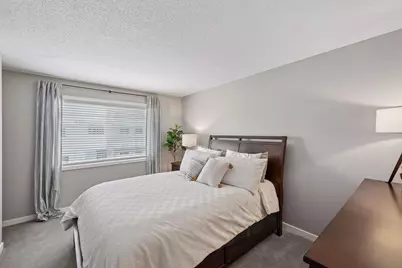 588 Willoughby Way W, Minnetonka, MN 55305 - Photo 11