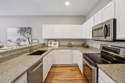 588 Willoughby Way W, Minnetonka, MN 55305 - Photo 9