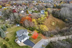 13605 Dan Patch Ln, Savage, MN 55378 - Photo 3