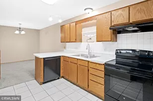 7813 Hemingway Ave S, Cottage Grove, MN 55016 - Photo 15