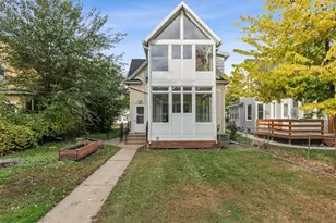2015 Taylor Street NE, Minneapolis, MN 55418 - Photo 3