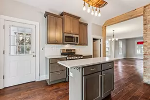 2015 Taylor Street NE, Minneapolis, MN 55418 - Photo 11