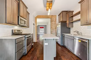 2015 Taylor Street NE, Minneapolis, MN 55418 - Photo 9