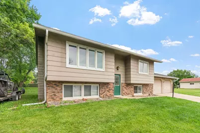 540 4th Street E, Wanamingo, MN 55983 - Photo 3