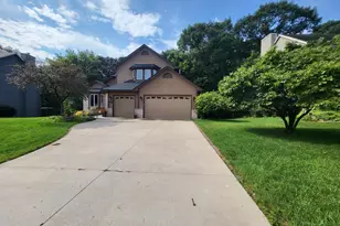 13529 Gossamer Way, Apple Valley, MN 55124 - Photo 7