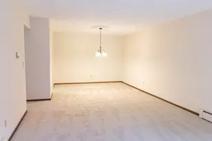 2690 Oxford St N, Roseville, MN 55113 - Photo 5