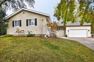 332 13th St SW, Owatonna, MN 55060 - Photo 1