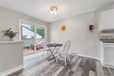 4812 Grenwich Way N, Oakdale, MN 55128 - Photo 7