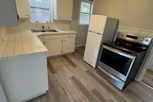 211 Clinton St, Austin, MN 55912 - Photo 5