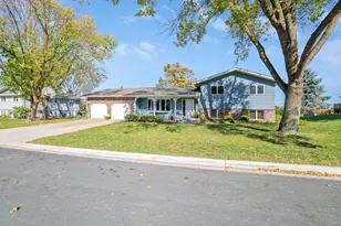 105 N Circle Dr, Montgomery, MN 56069 - Photo 3