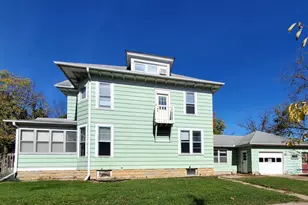 126 1/2 S 4th St, River Falls Township, WI 54022 - Photo 3