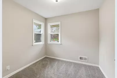 255 County Road C2 W, Roseville, MN 55113 - Photo 15