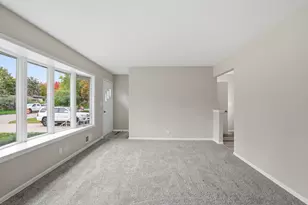 255 County Rd C2 W, Roseville, MN 55113 - Photo 11