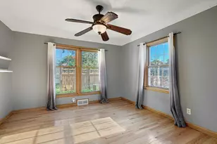 775 Wheelock Parkway E, Saint Paul, MN 55106 - Photo 5