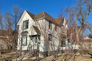 821 Madison Ave, Albert Lea, MN 56007 - Photo 1