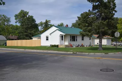 103 Pine Avenue N, Thief River Falls, MN 56701 - Photo 1