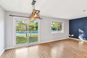 11339 Vessey Cir, Bloomington, MN 55437 - Photo 9